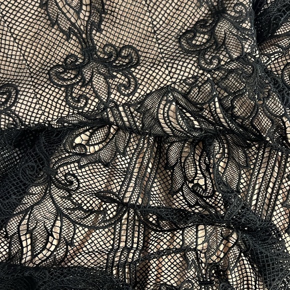 Beautiful full lace gown LuXE S - Picture 3 of 5